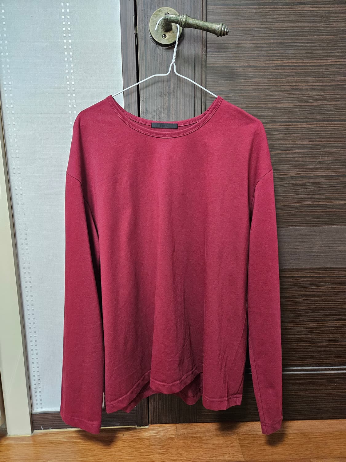 다이브인 버건디 유넥 롱슬리브 상품이미지1