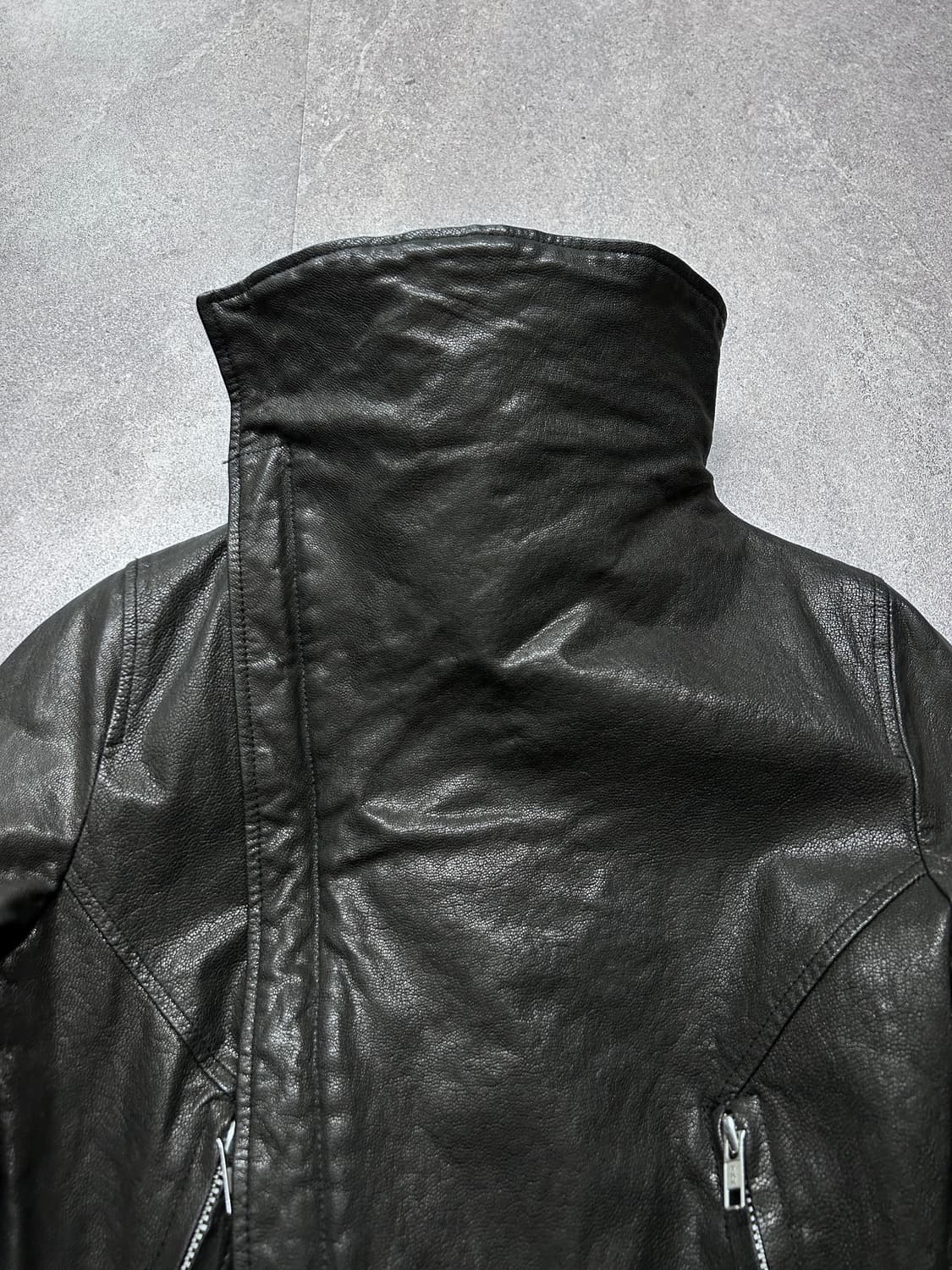 206 비대칭 사선 하이넥 램스킨 자켓 상품이미지3