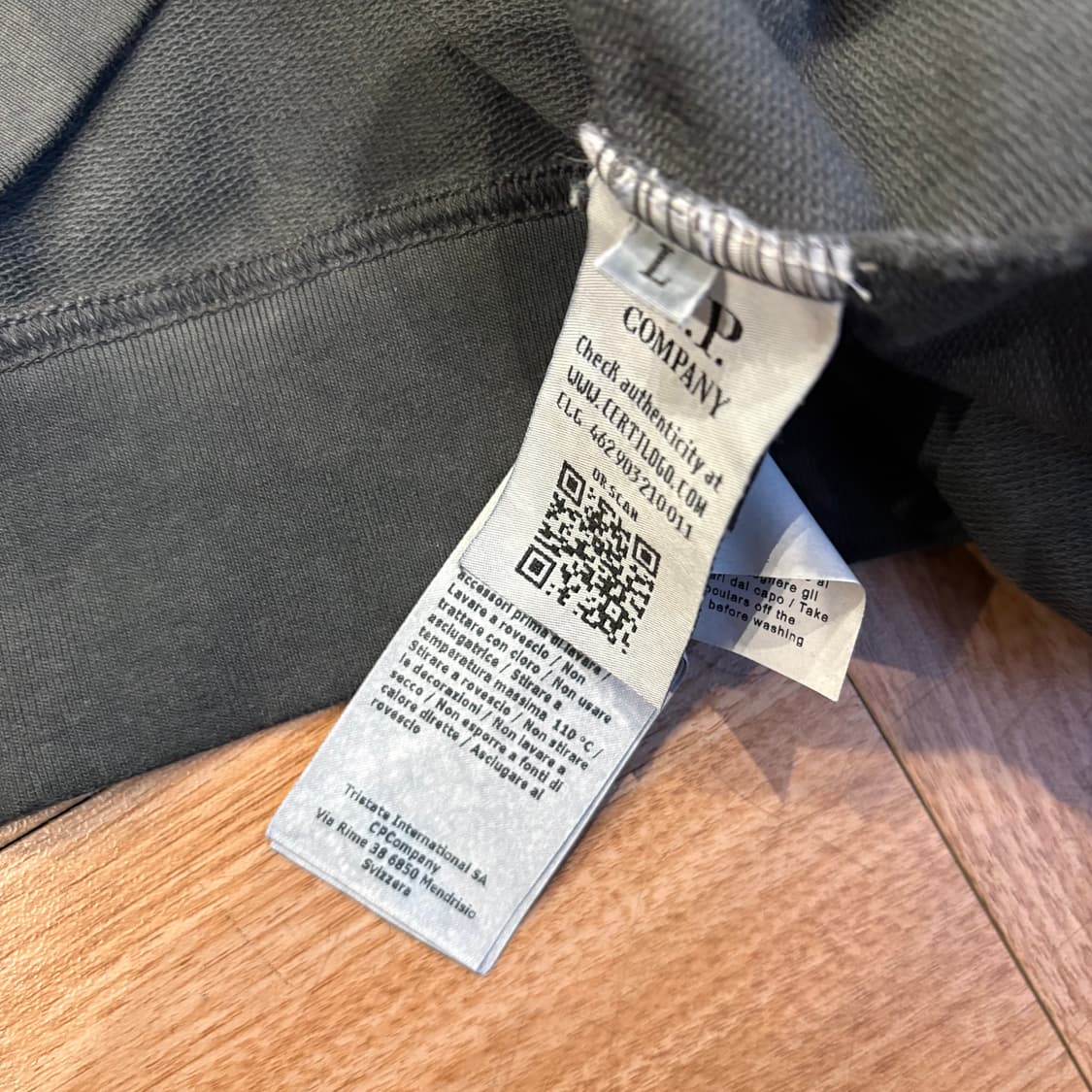 씨피컴퍼니 리 컬러 차콜 렌즈 롱슬리브 상품이미지7