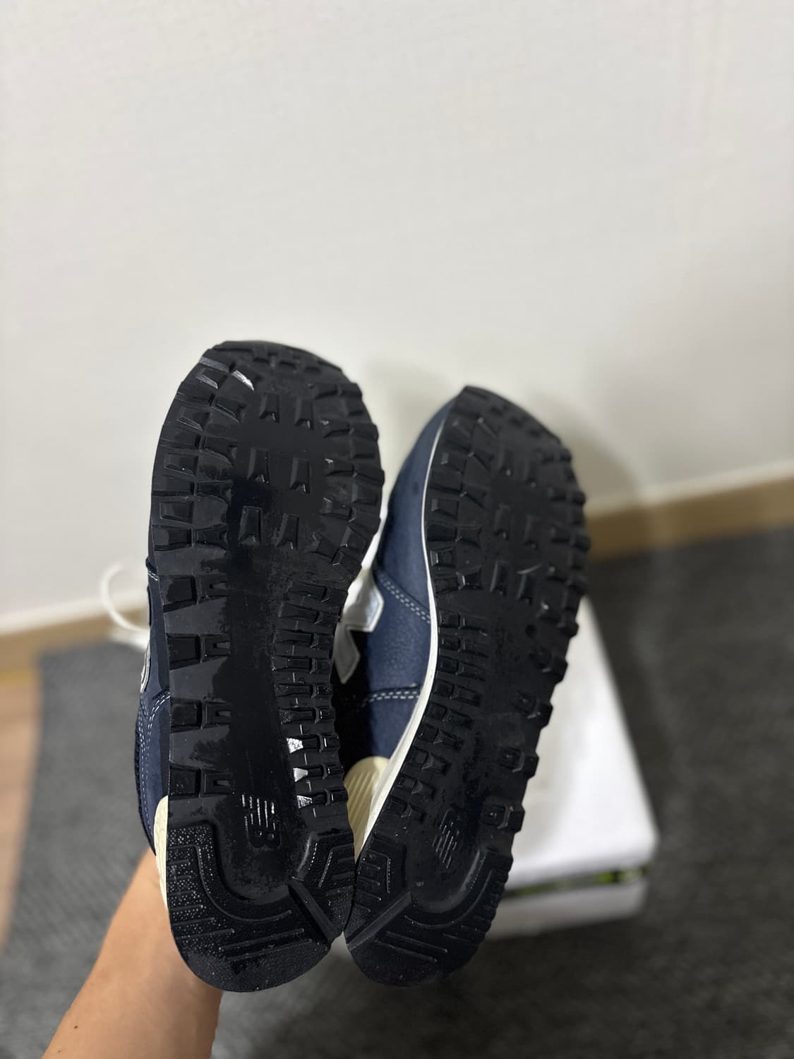 뉴발란스 574프리미엄 포터리 하드네이비 판매 상품이미지2