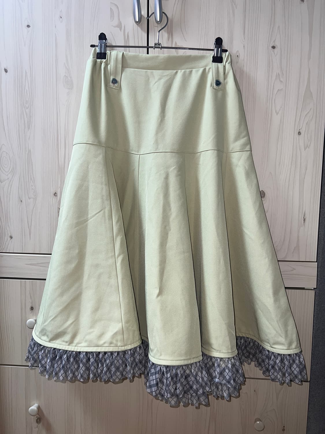 피스메이커 요크 프릴 미디 스커트 올리브 상품이미지2