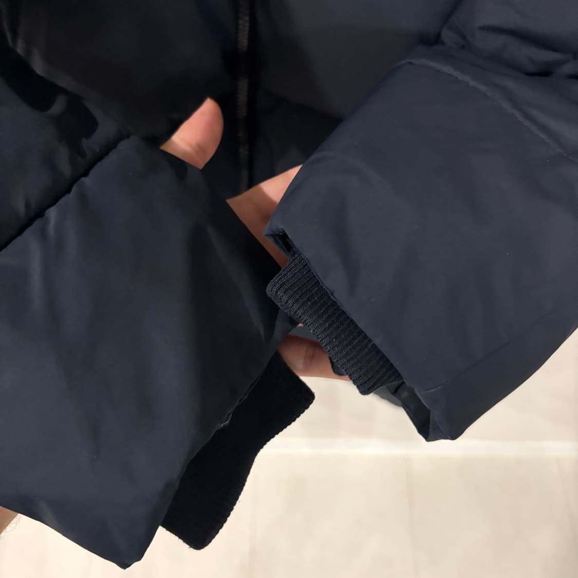 게스 네이비 롱패딩 남성용 100(L) 상품이미지4