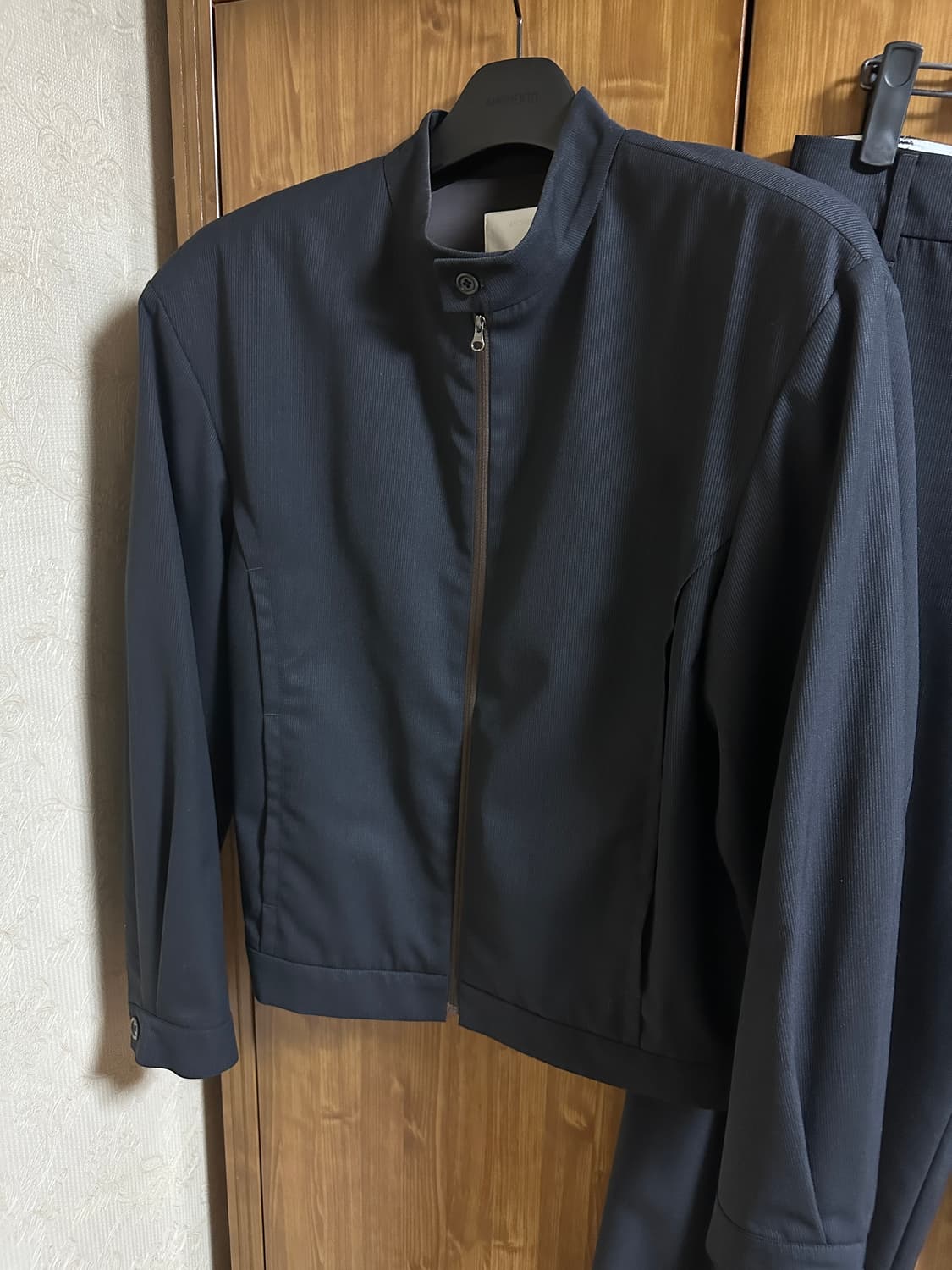 아모멘토 울 스트라이프 집업 팬츠 셋업 판매 (일괄판매) 상품이미지2