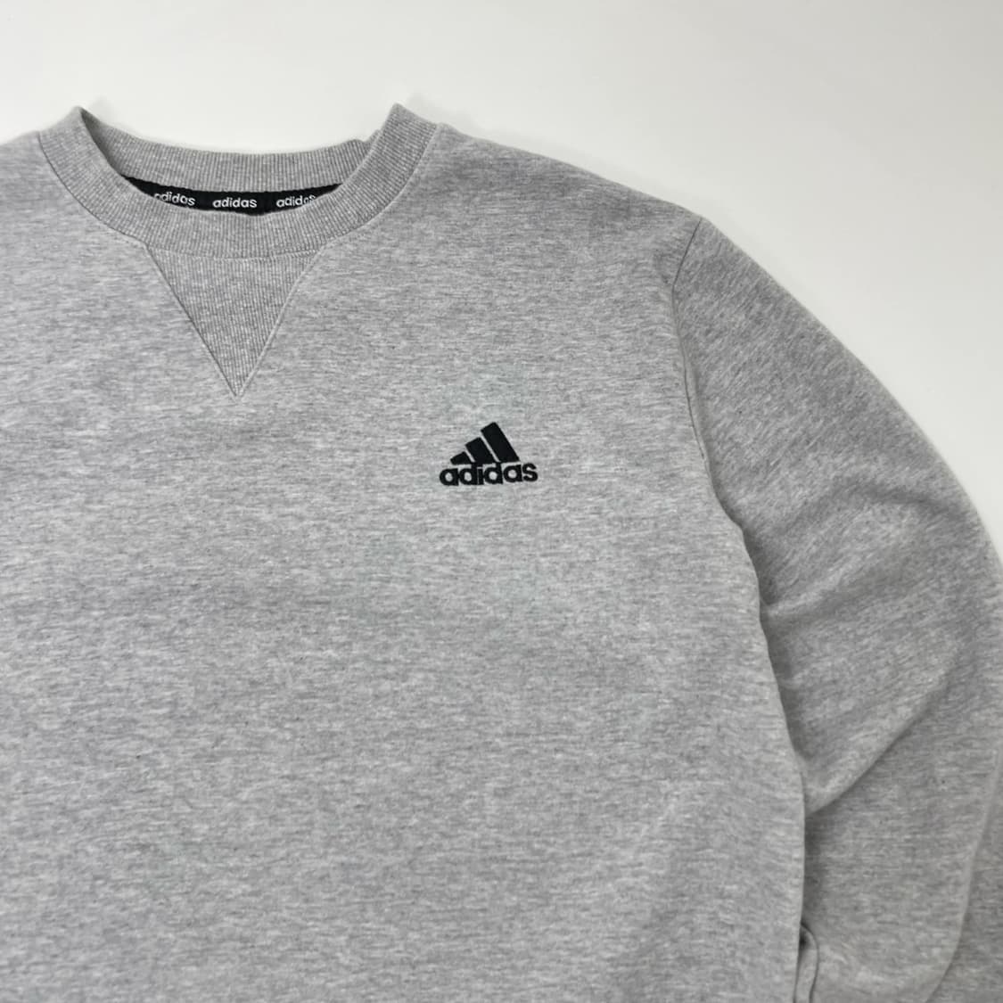 아디다스 맨투맨 스웻셔츠 상품이미지2