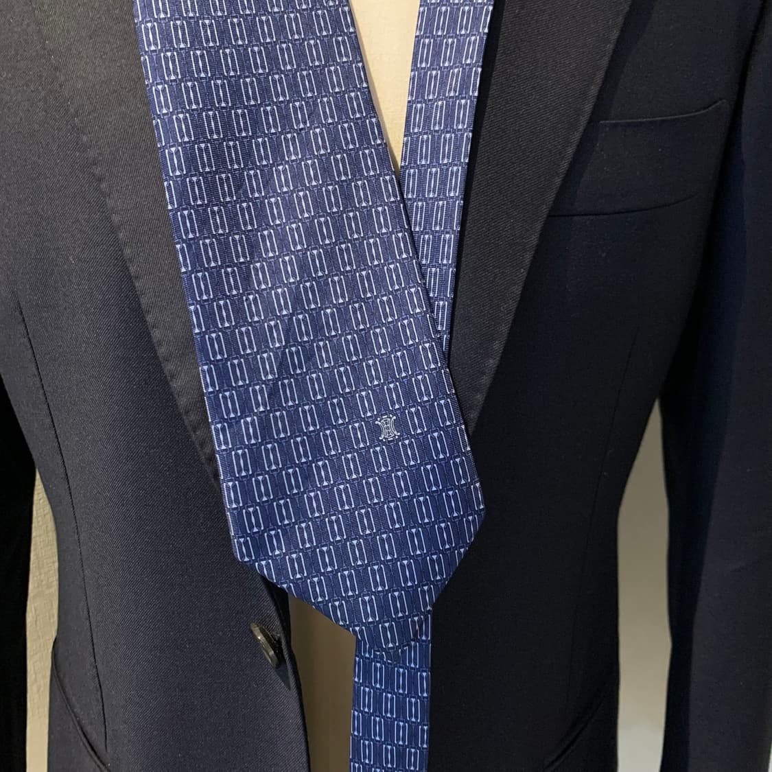 셀린느(CELINE) 심플로고 명품넥타이 100실크 최상급 8.6cm 상품이미지2