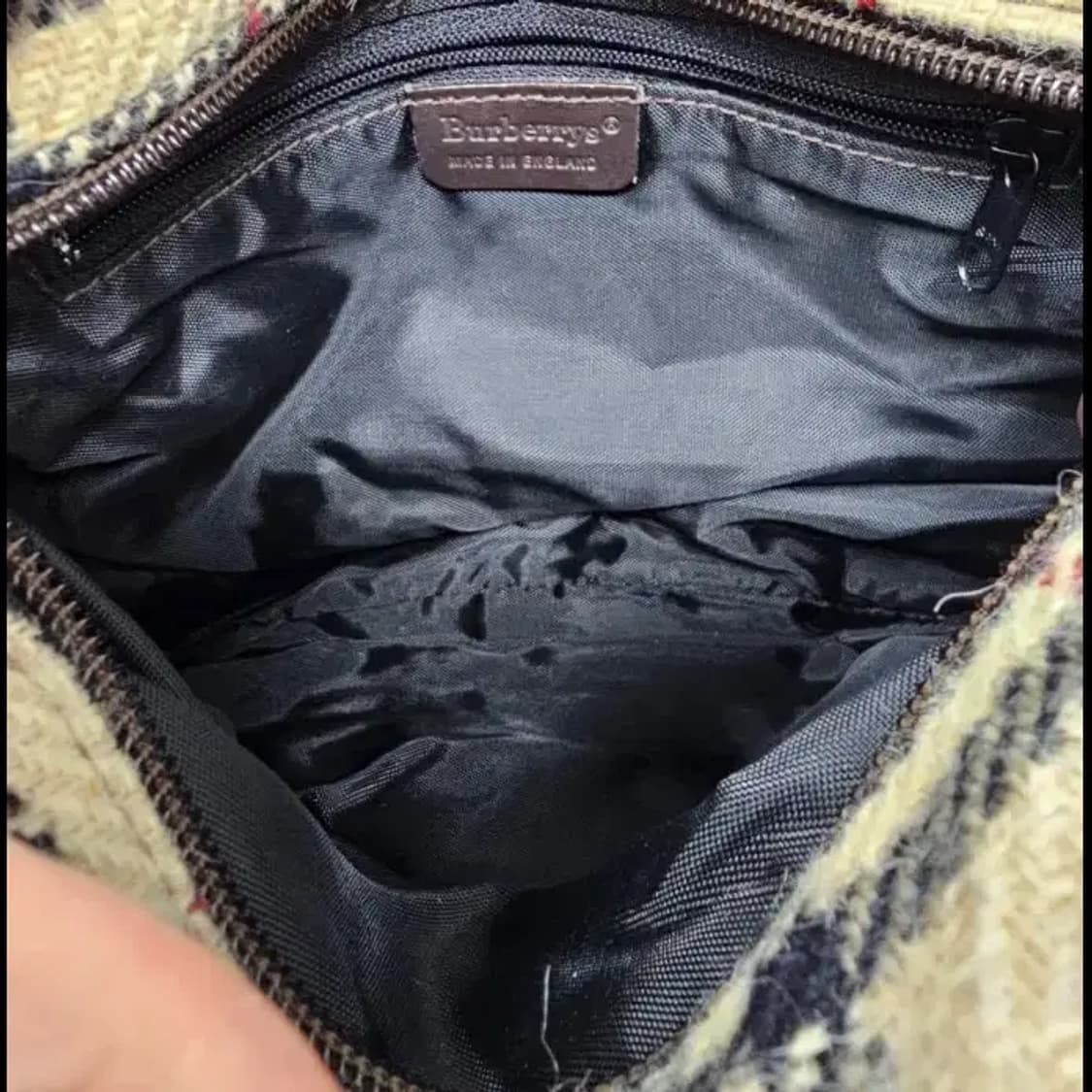 정품 버버리 체크 숄더백 상품이미지6