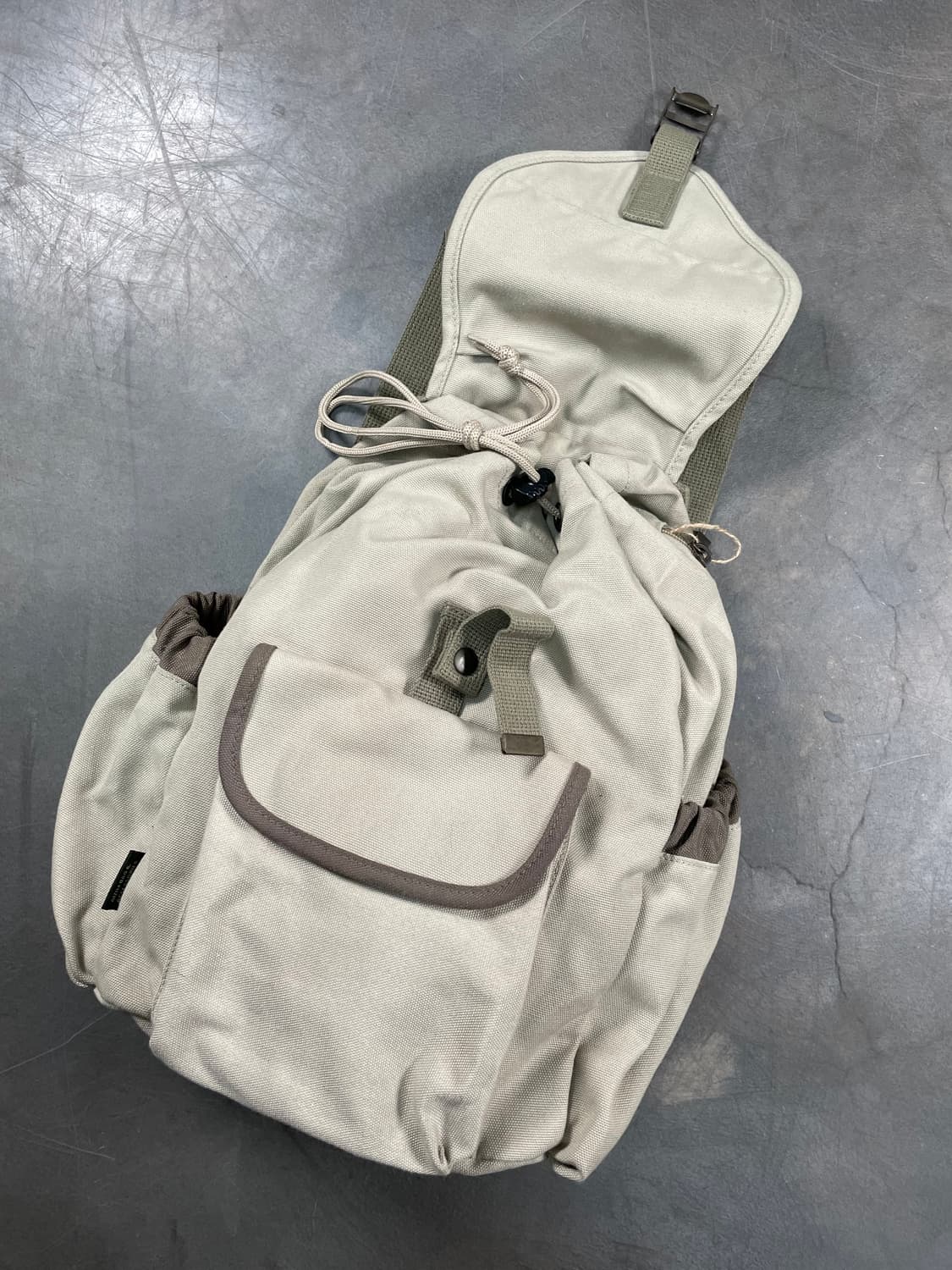 빈티지 멀티포켓 백팩 상품이미지3