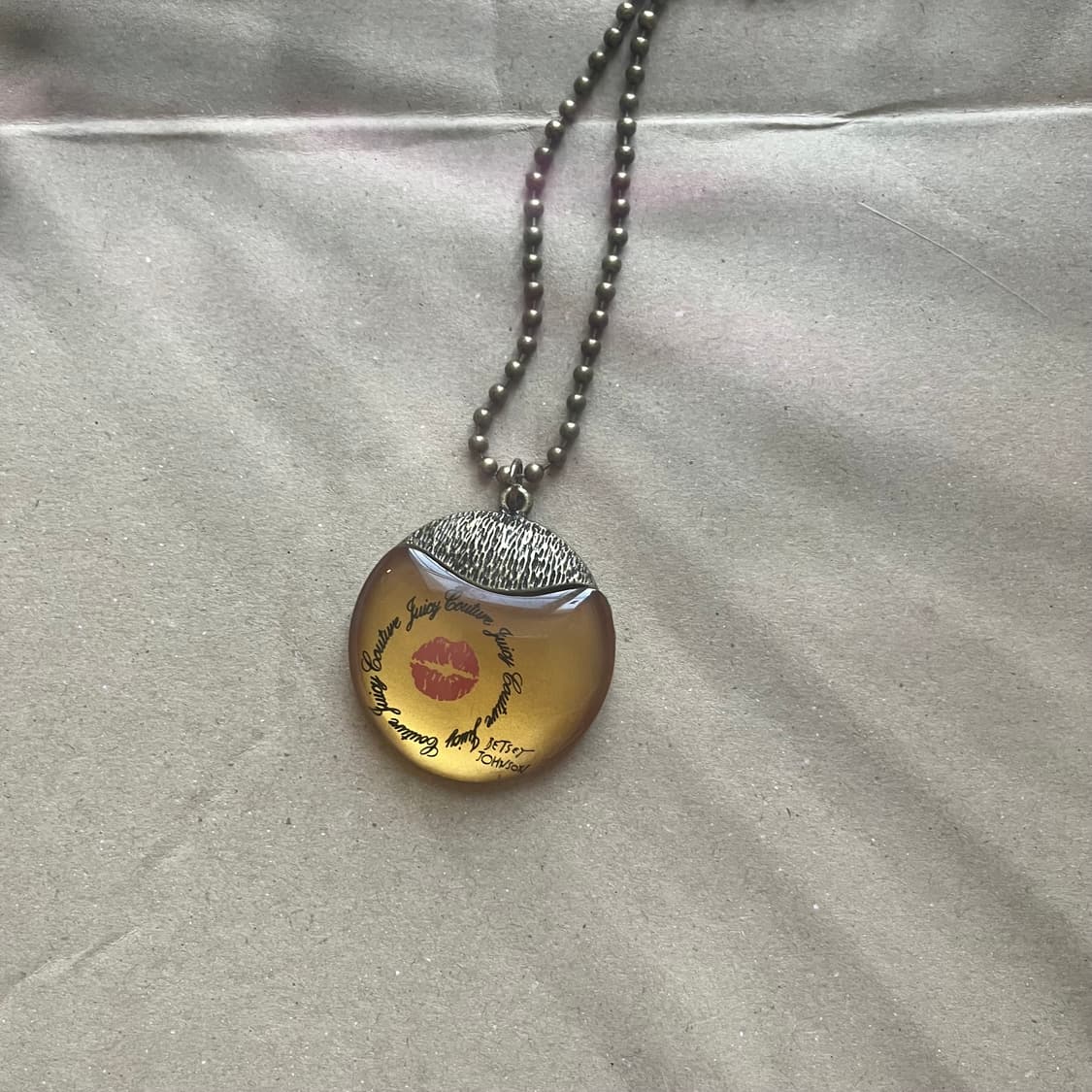 빈티지 목걸이 입술 레터링 문진 갸루  상품이미지1