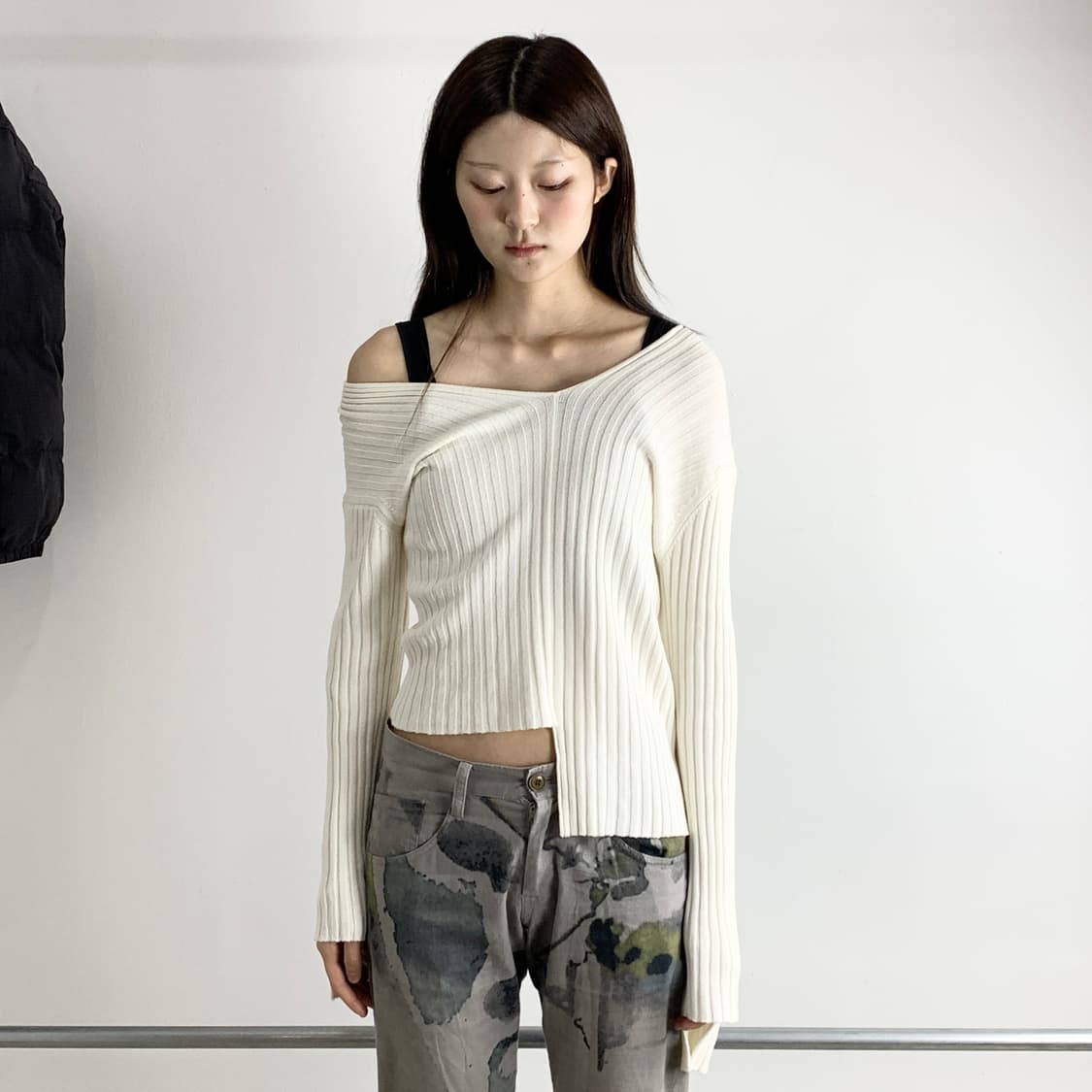 헬무트랭 언발란스컷 오프숄더 상품이미지1