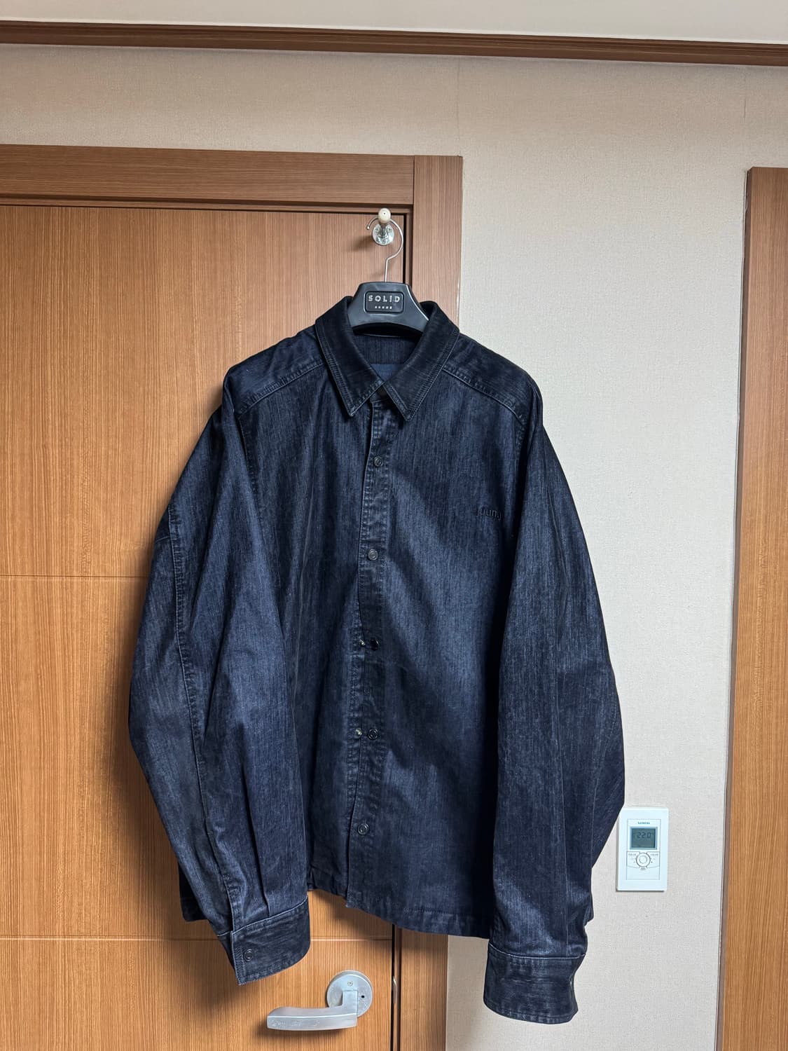 준지 25FW 슬럽벨벳 데님 코치 셔츠 블랙 48 상품이미지2