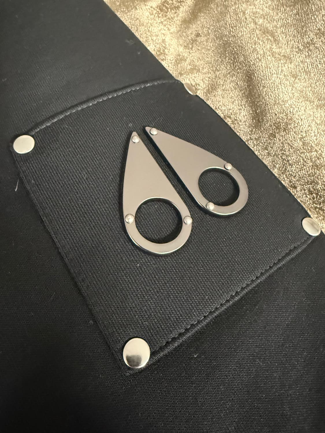 무스너클 버니스웨터 상품이미지2