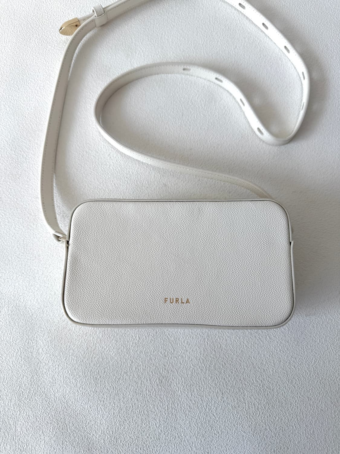 훌라(FURLA) 캐비어 레더 크로스백 상품이미지2