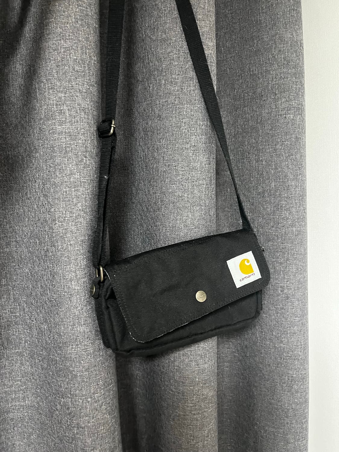 칼하트 크로스바디 호리존탈백 블랙 상품이미지1