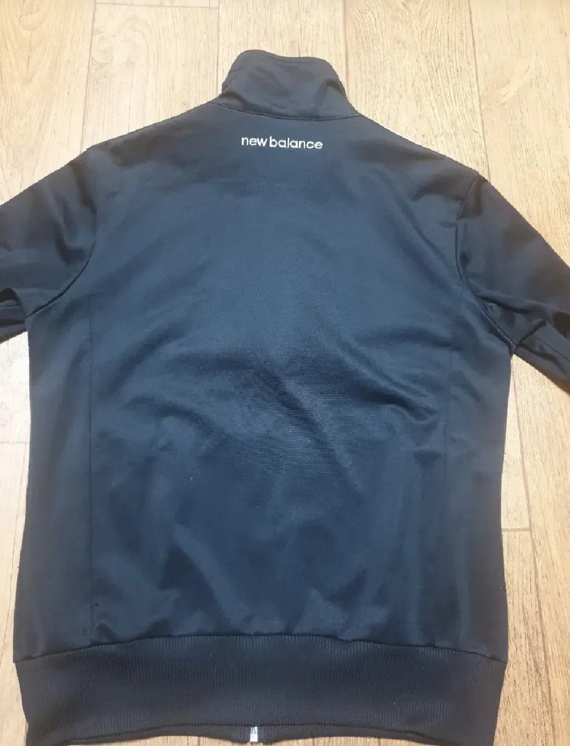 뉴발란스 운동복 집업 90 사이즈입니다 상품이미지5