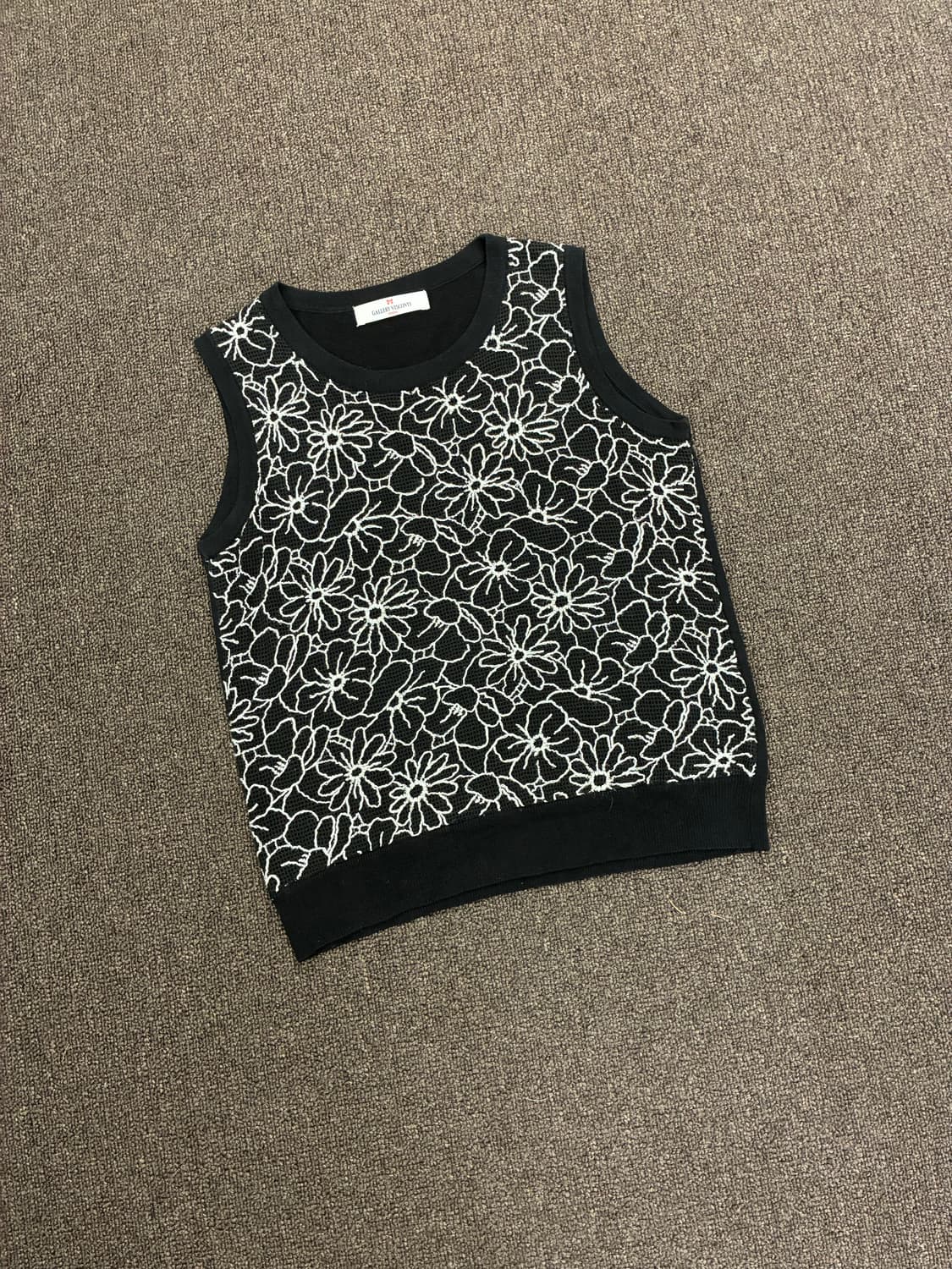 2)Japanese vintage 여성 꽃자수 펀칭 디자인 나시 상품이미지3