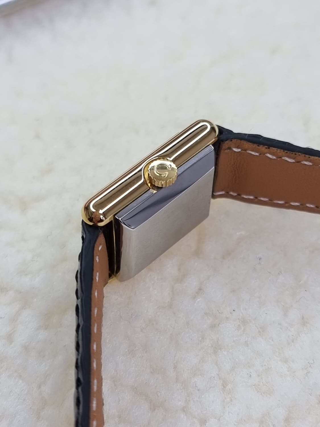 오메가 드빌 탱크 블랙 다이얼 핸드와인딩 여성 시계 상품이미지4