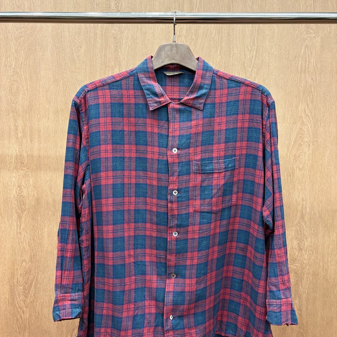 요지 야마모토 카라넥 긴팔 셔츠 일자 체크 패턴 스몰 포켓 디테일 레드 상품이미지4