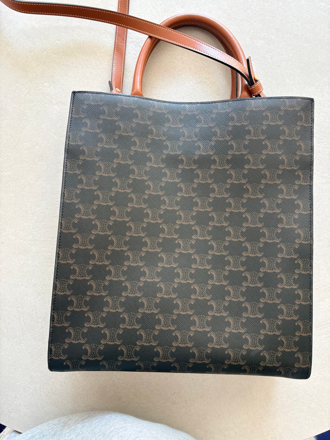 셀린느 카바스백M 상품이미지4