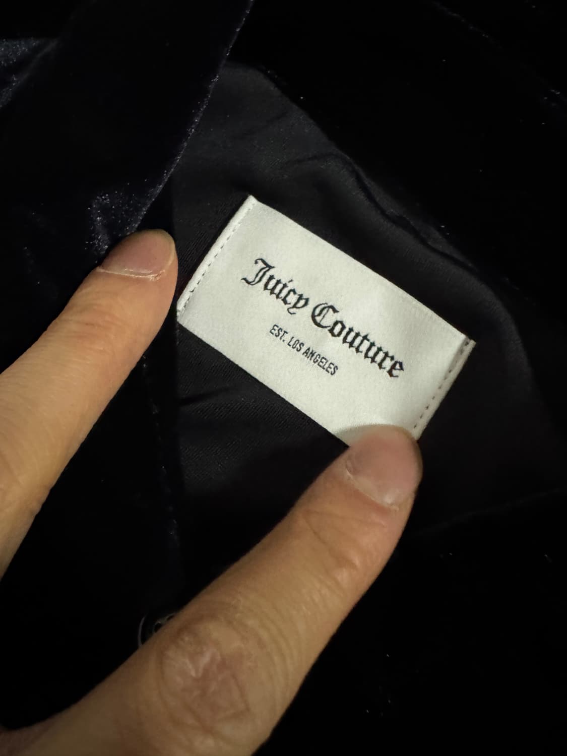 여성 쥬시꾸띄르 로고 자수 벨벳 셔츠 블랙 상품이미지3