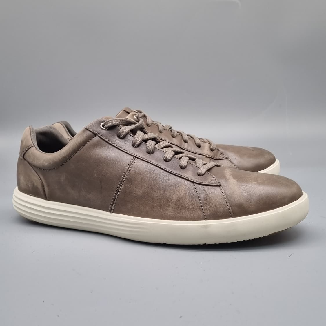 콜한 그랜드 크로스코트2 누벅 스니커즈280 상품이미지1