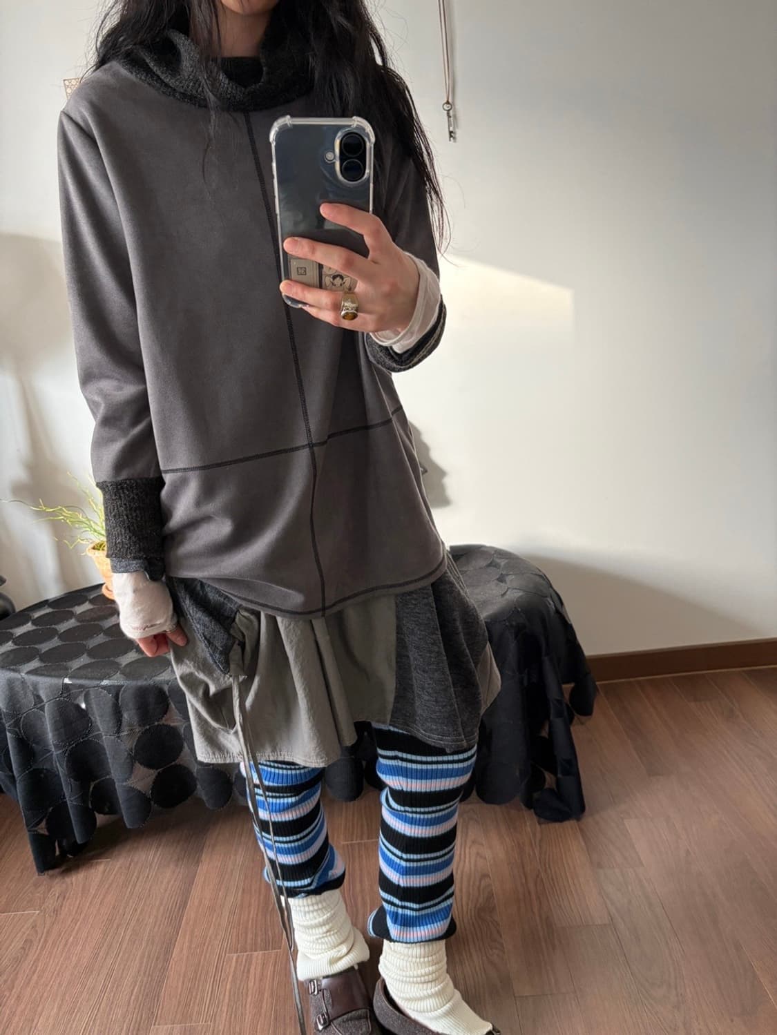 wide turtleneck suede top 상품이미지4