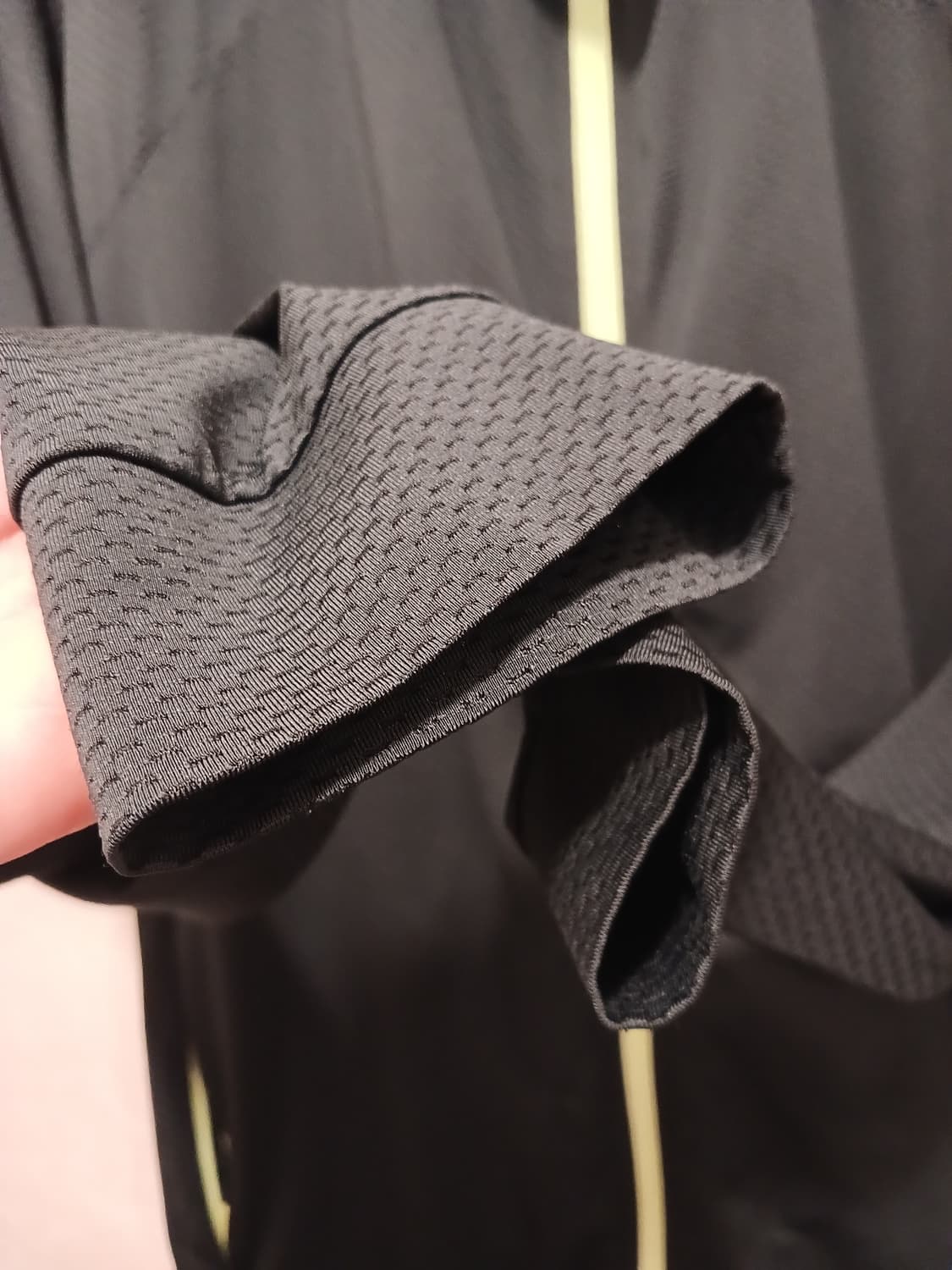 데상트 정품 남성 바람막이 105 사이즈 상품이미지3