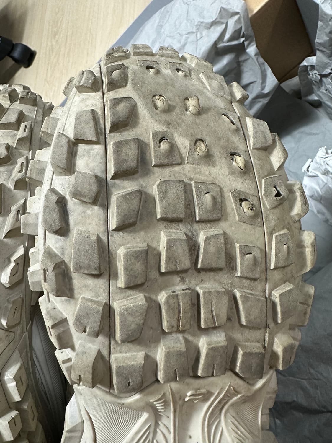 [43] 발렌시아가 디펜더 상품이미지6