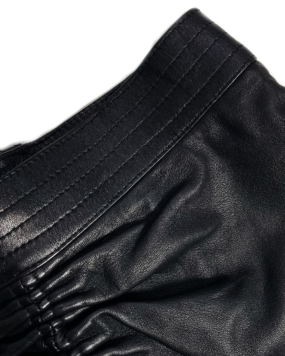 Yoshiki Hishinuma 백 셔링 레더 쇼츠 상품이미지7