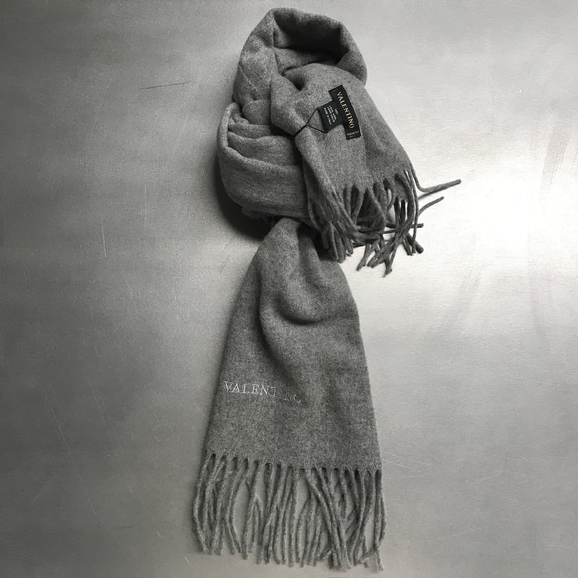 발렌티노 그레이 머플러 상품이미지1