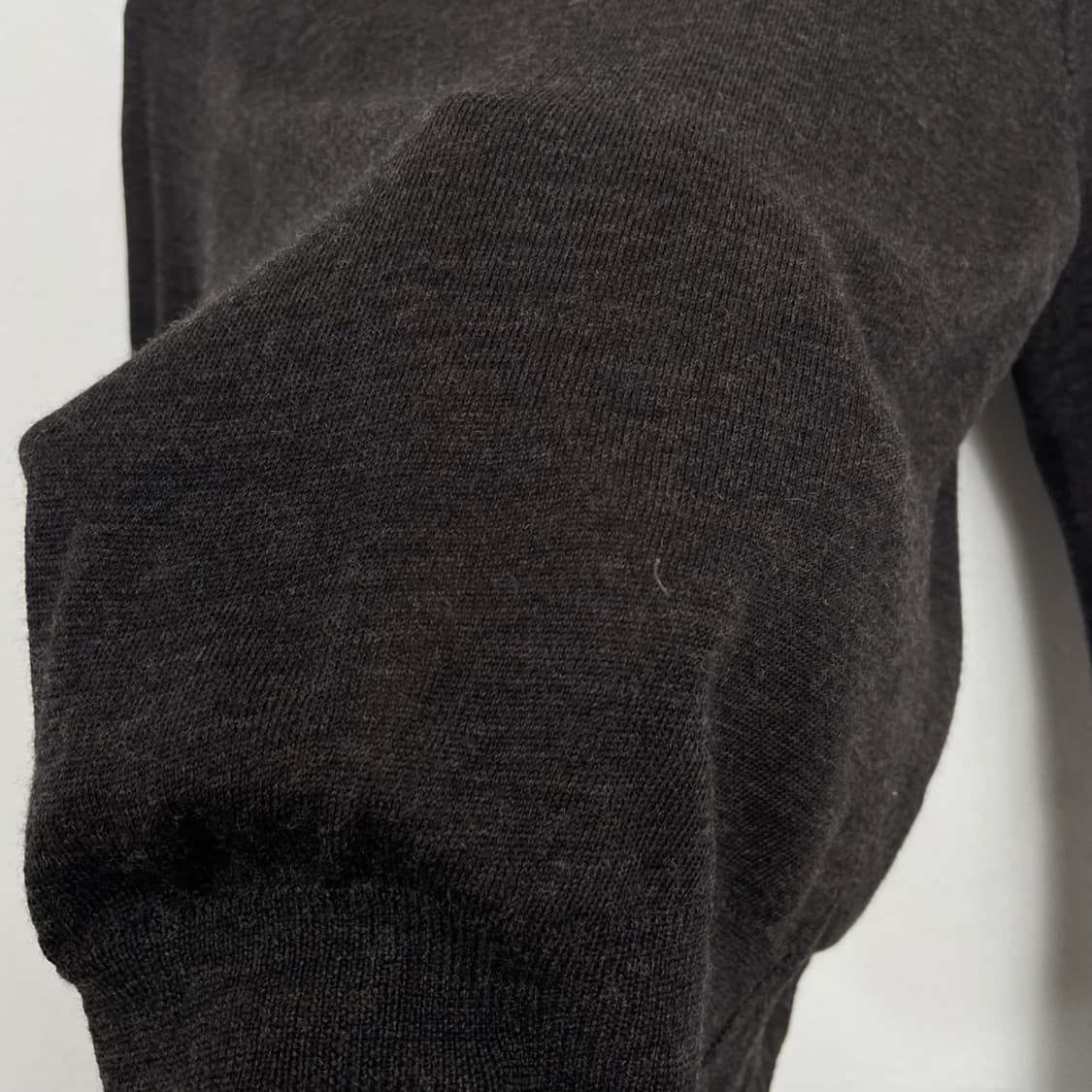 클럽모나코 차콜 메리노울 버튼업 크롭 가디건  XS 상품이미지8