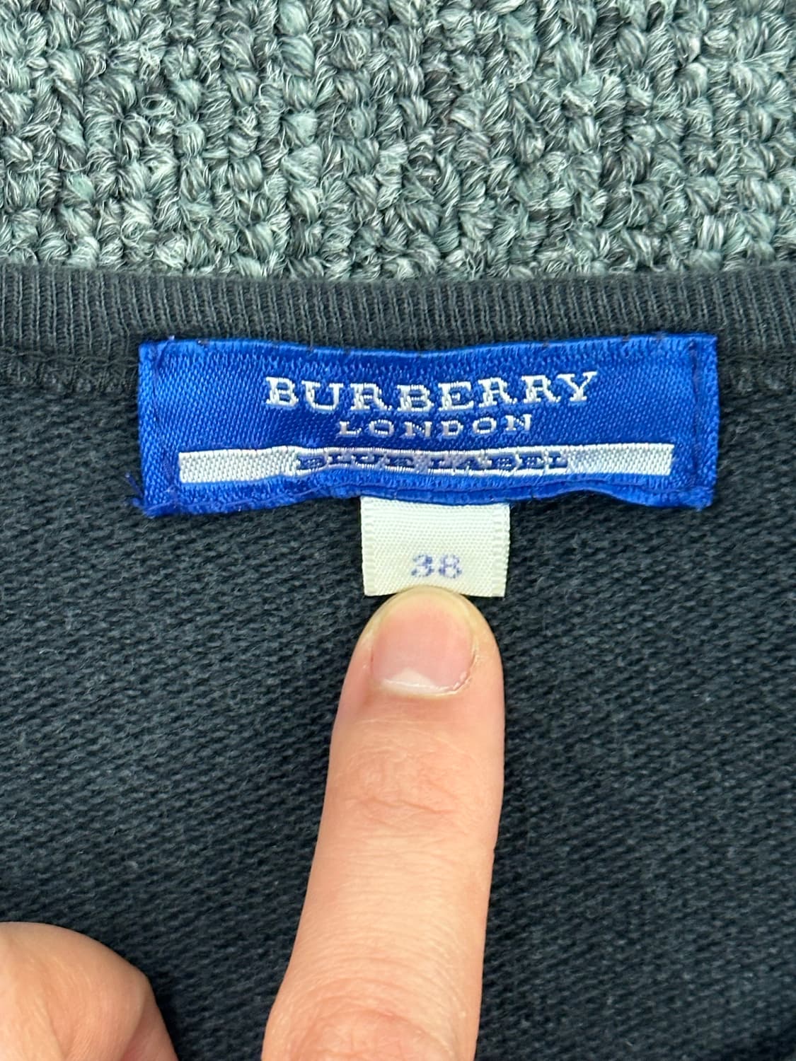 38)버버리 블루라벨 빈티지 여성 브이넥 7부 셔츠 상품이미지5