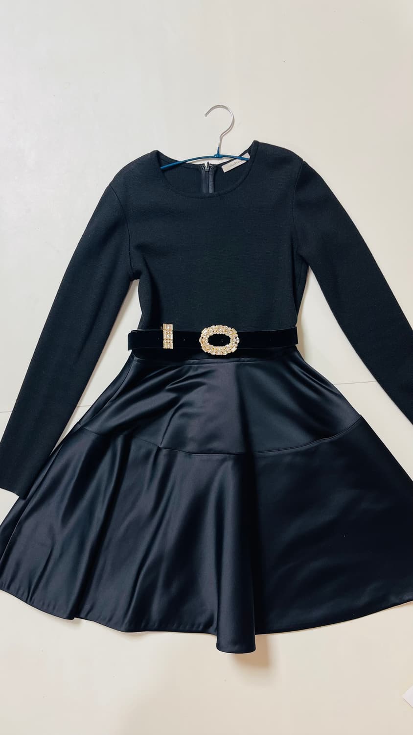 새상품) 질스튜어트 새틴 플레어 니트 블랙 원피스 55 연말룩 하객룩 상품이미지1