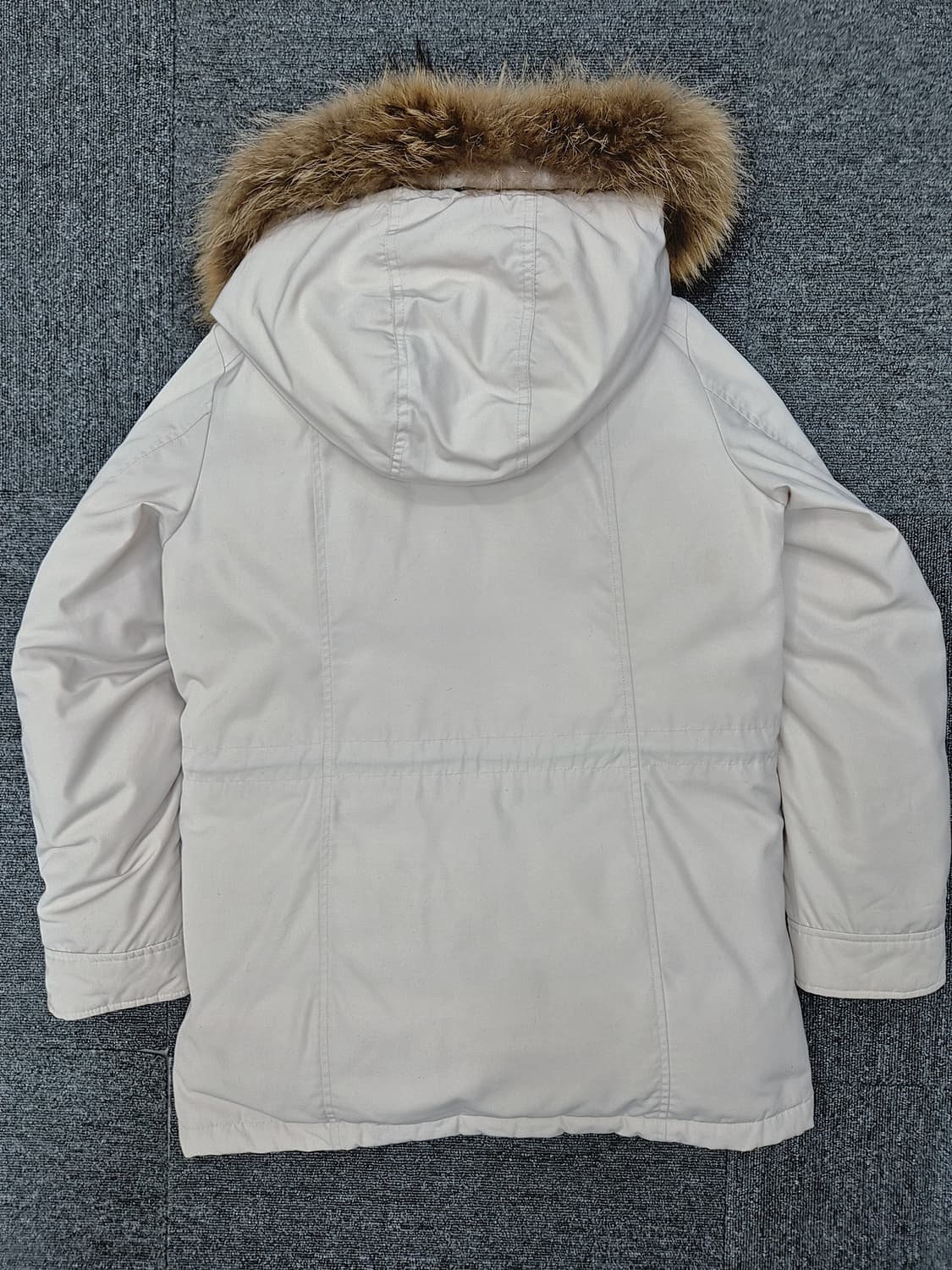 [XS]<게스>화이트 패딩 점퍼 상품이미지4