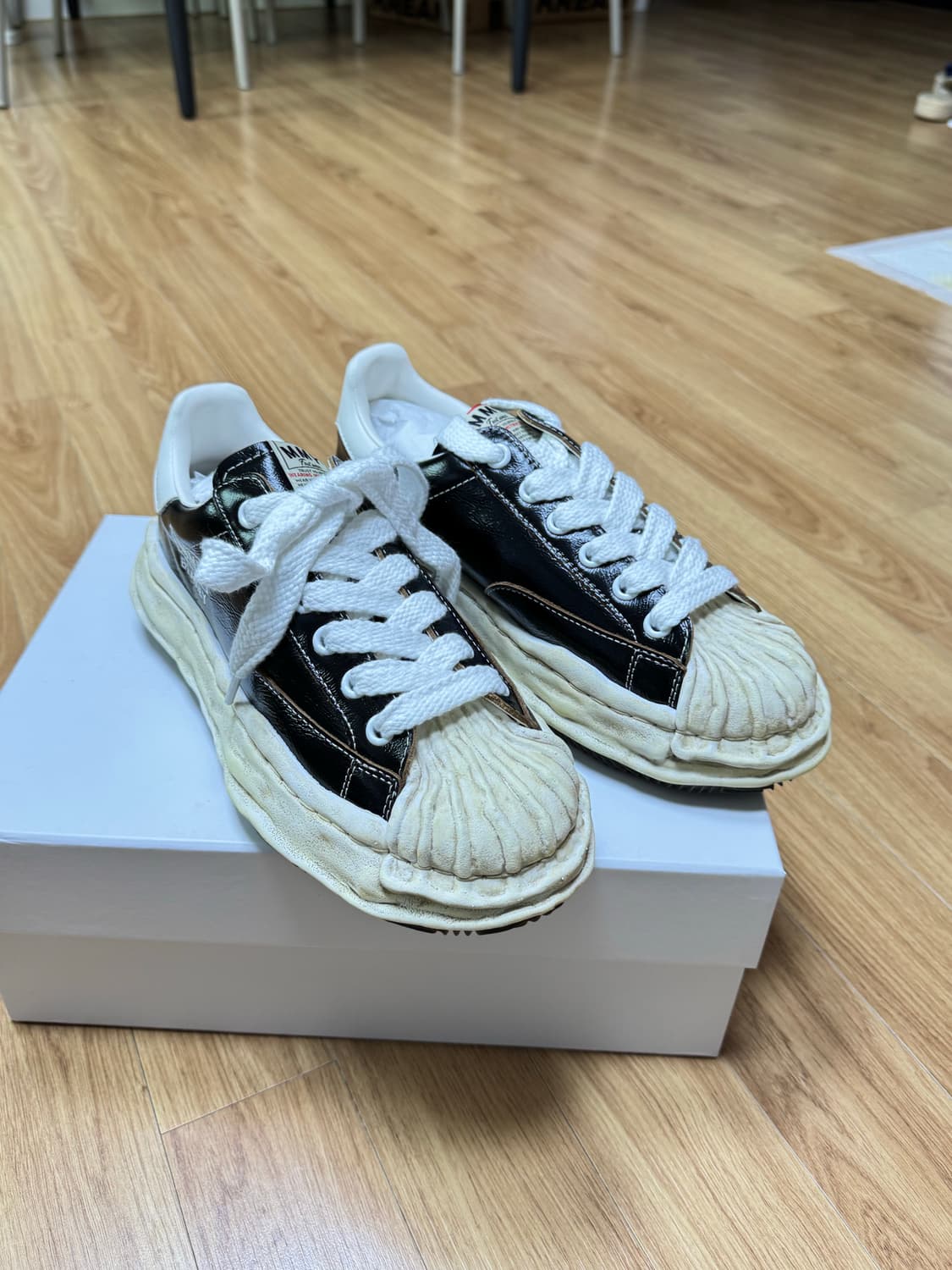 메종 미하라 야스히로 블레이키 레더 로우탑 스니커즈 42, 43 상품이미지6