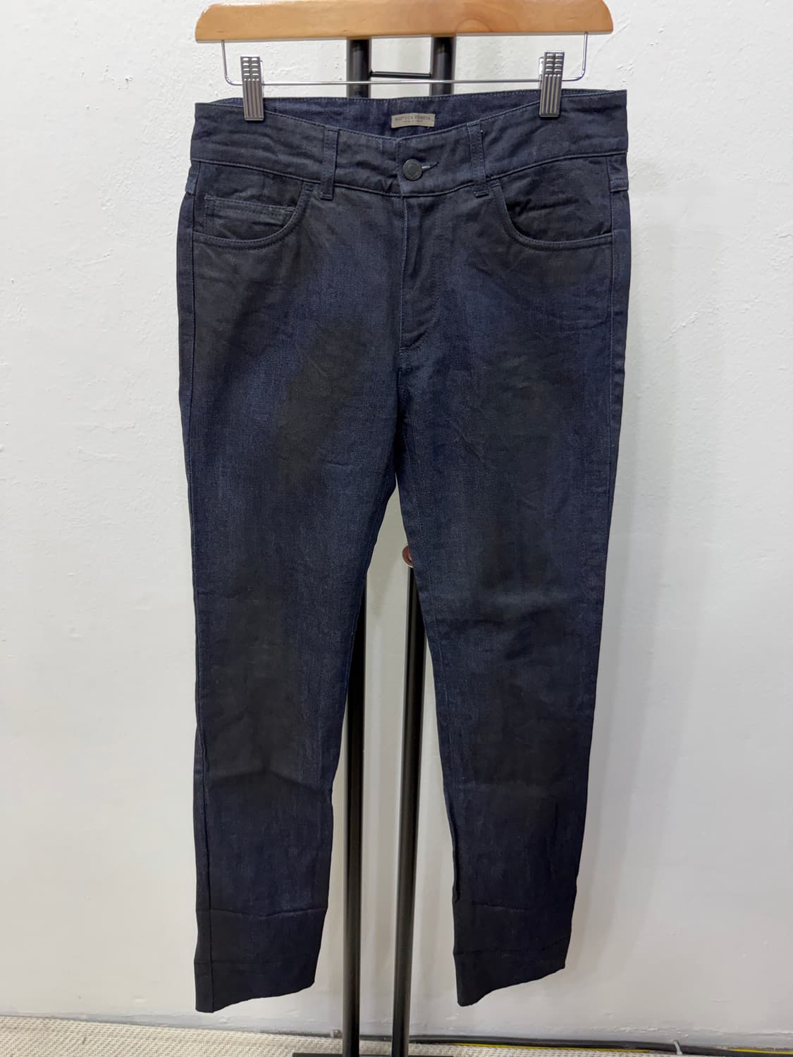 매장판정품) 보테가베네타 여성 왁싱 데님 팬츠 30 상품이미지1