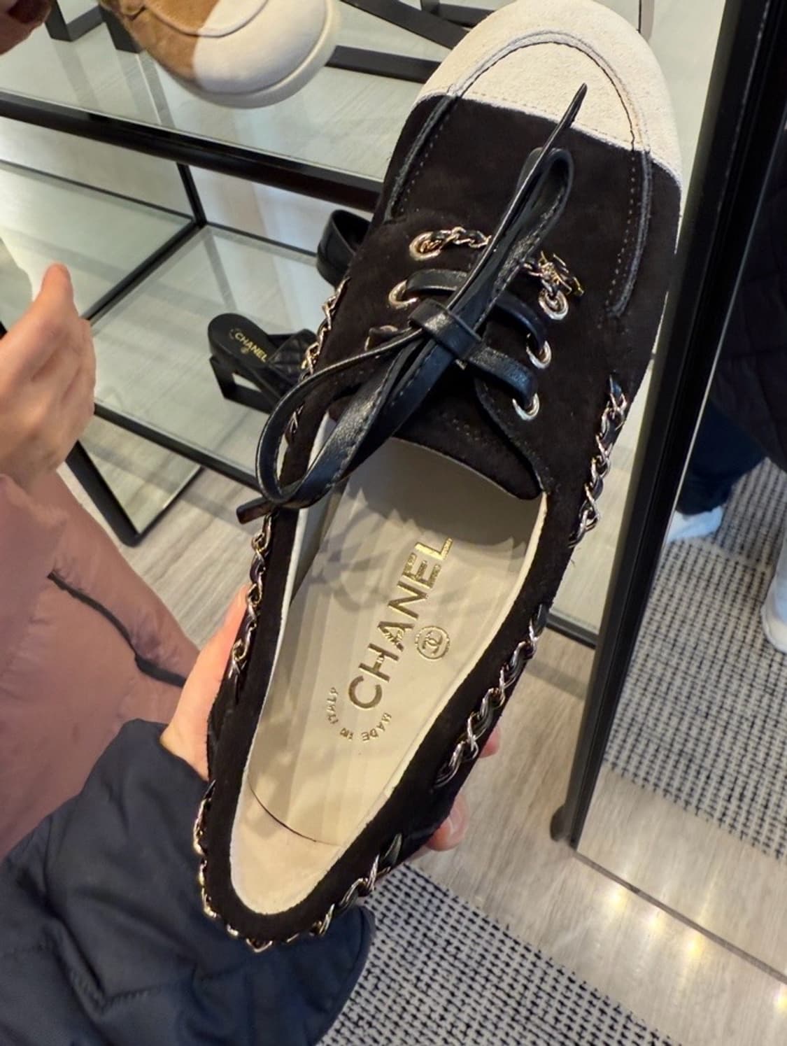 샤넬 스웨이드 블랙 235 상품이미지1