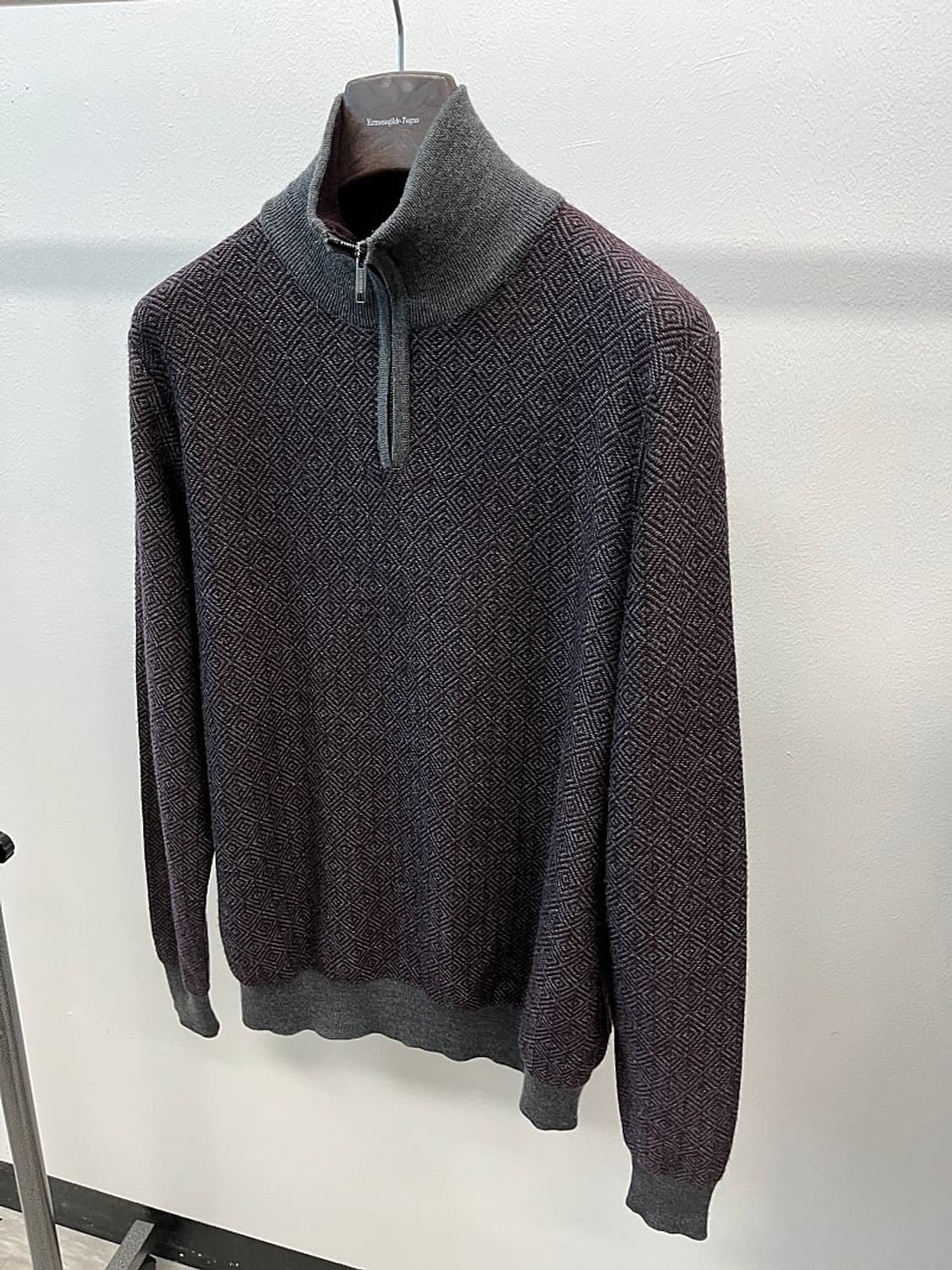 105) 버버리 이태리 반집업 니트  상품이미지1