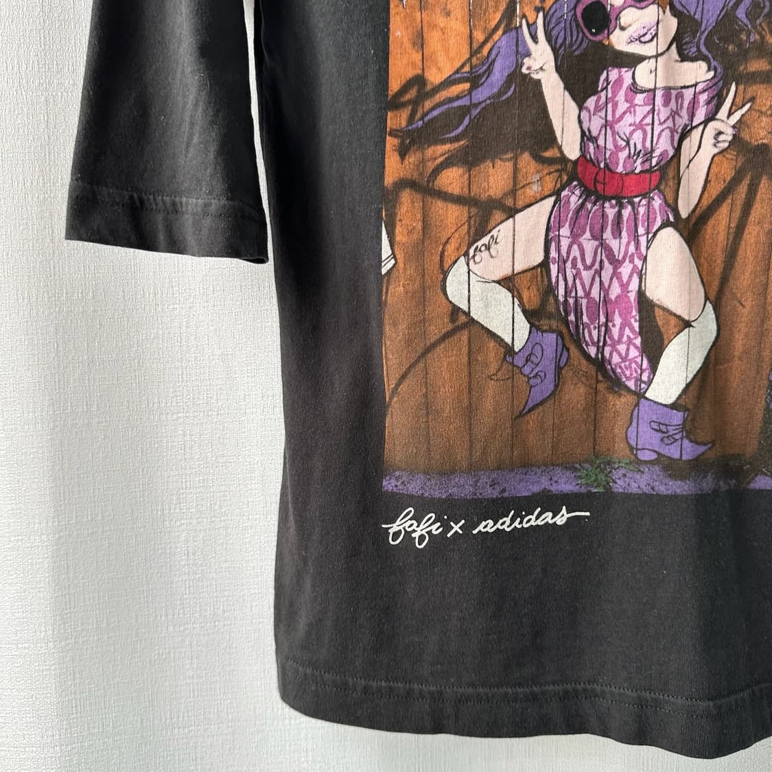 아디다스 x FAFI 00s 프린팅 브이넥 티셔츠 블랙 85 상품이미지3