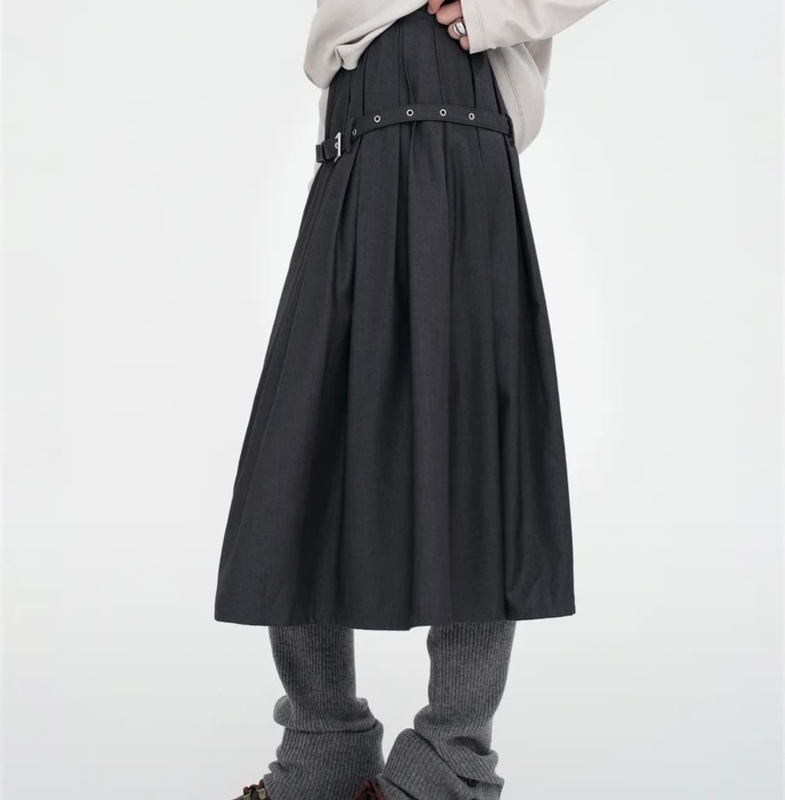 밀로 우먼 벨트 포켓 미디 스커트 차콜 상품이미지1