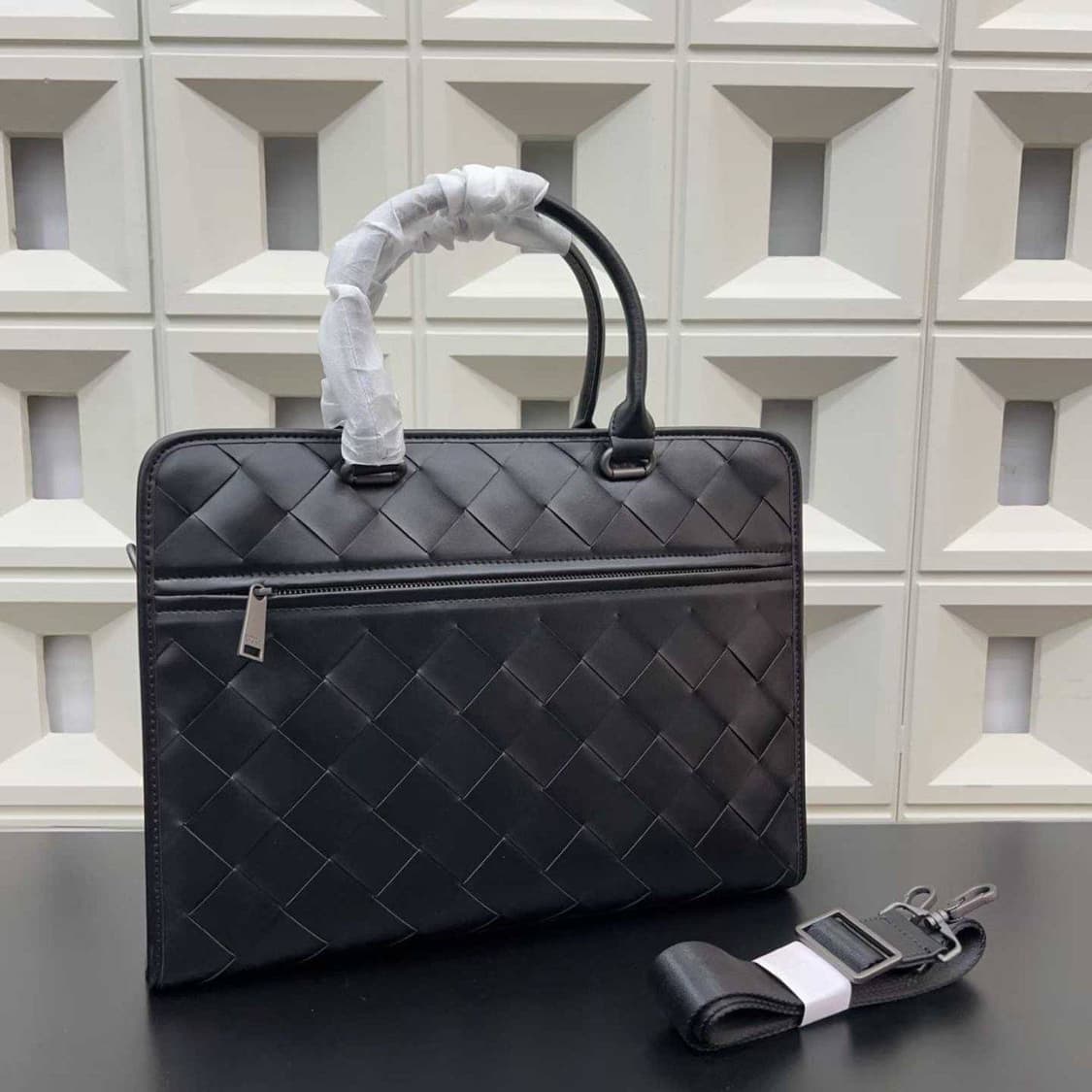 보테가 베네타(Bottega Veneta)의 인트레치아토 상품이미지1