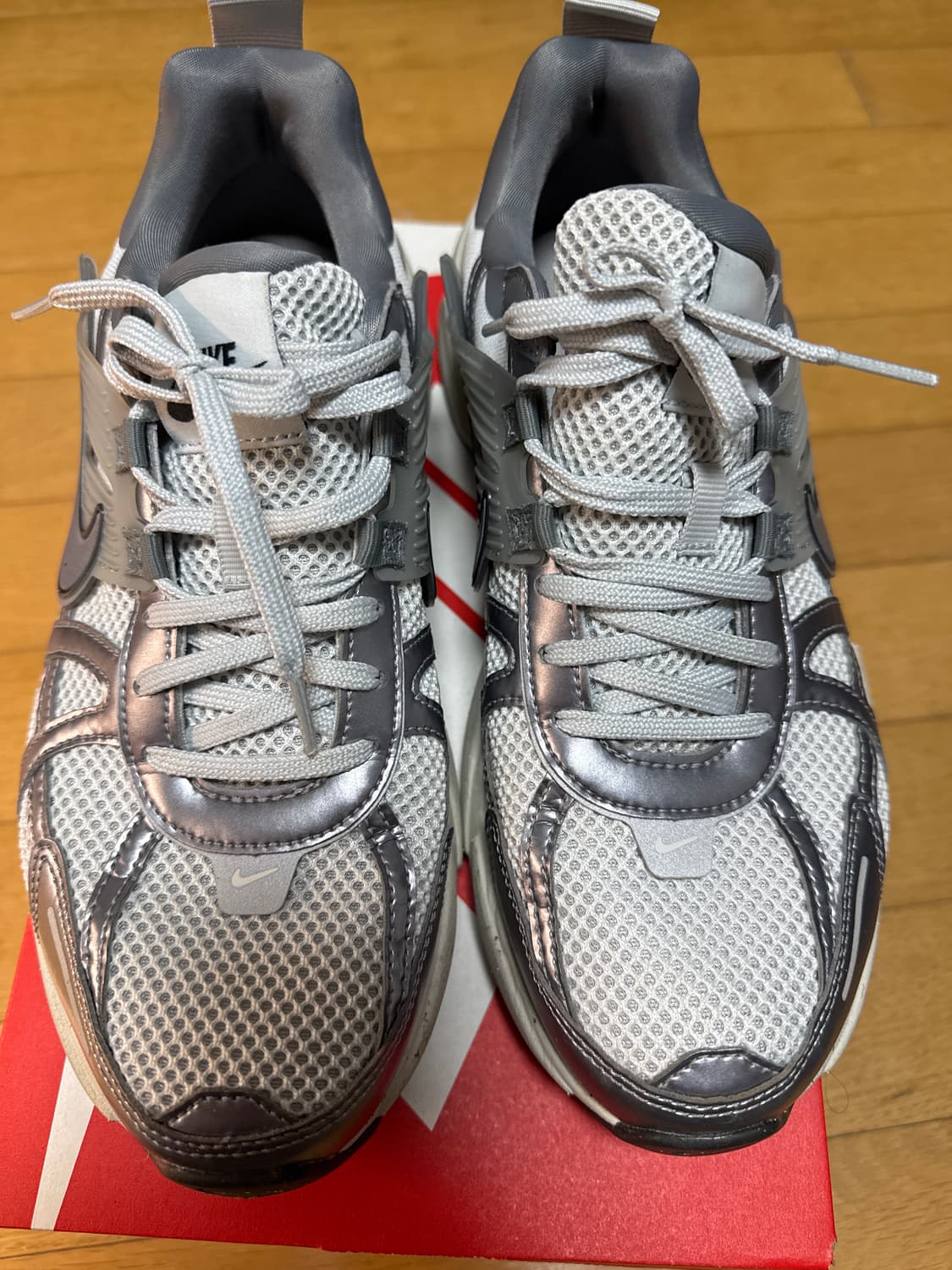 나이키 v2k run 그레이 270 상품이미지2