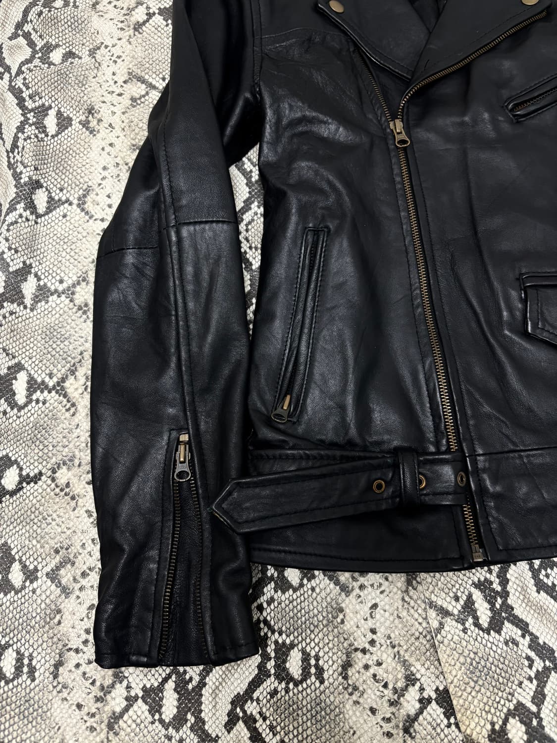 GENUINE LEATHER Black Chic Jacket 상품이미지2