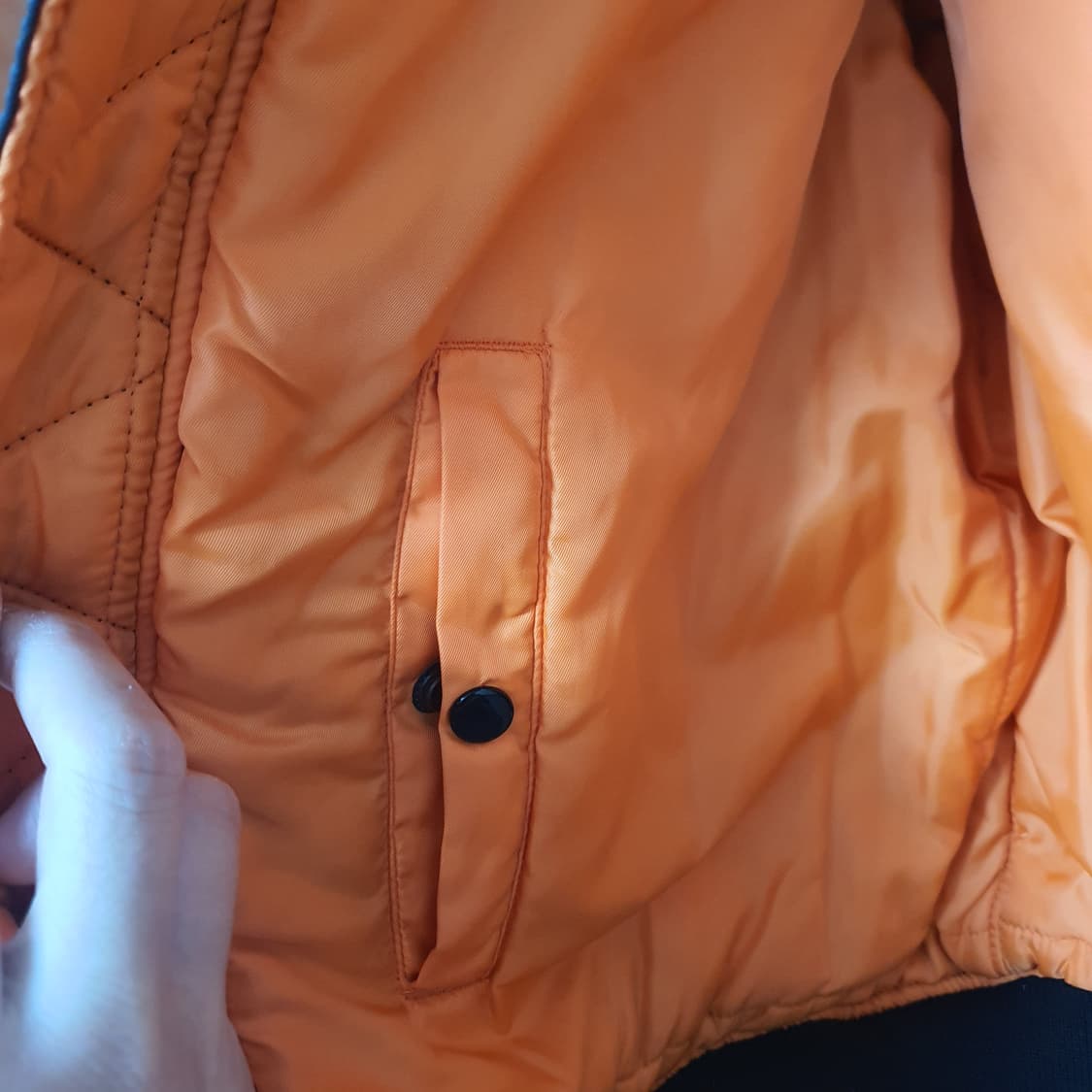 알파인더스트리 ma-1 블랙 자켓 판매합니다  상품이미지4