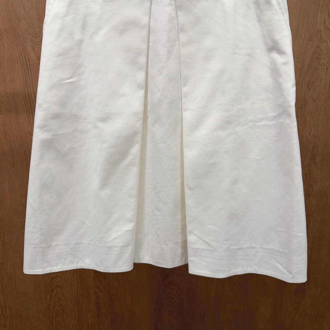 셀린느 미디 플리츠 스커트 지퍼 클로징 더블 포켓 디테일 A라인 화이트 상품이미지5