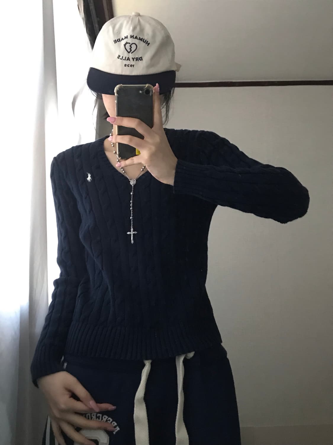 폴로 네이비 브이넥 케이블 니트 상품이미지1