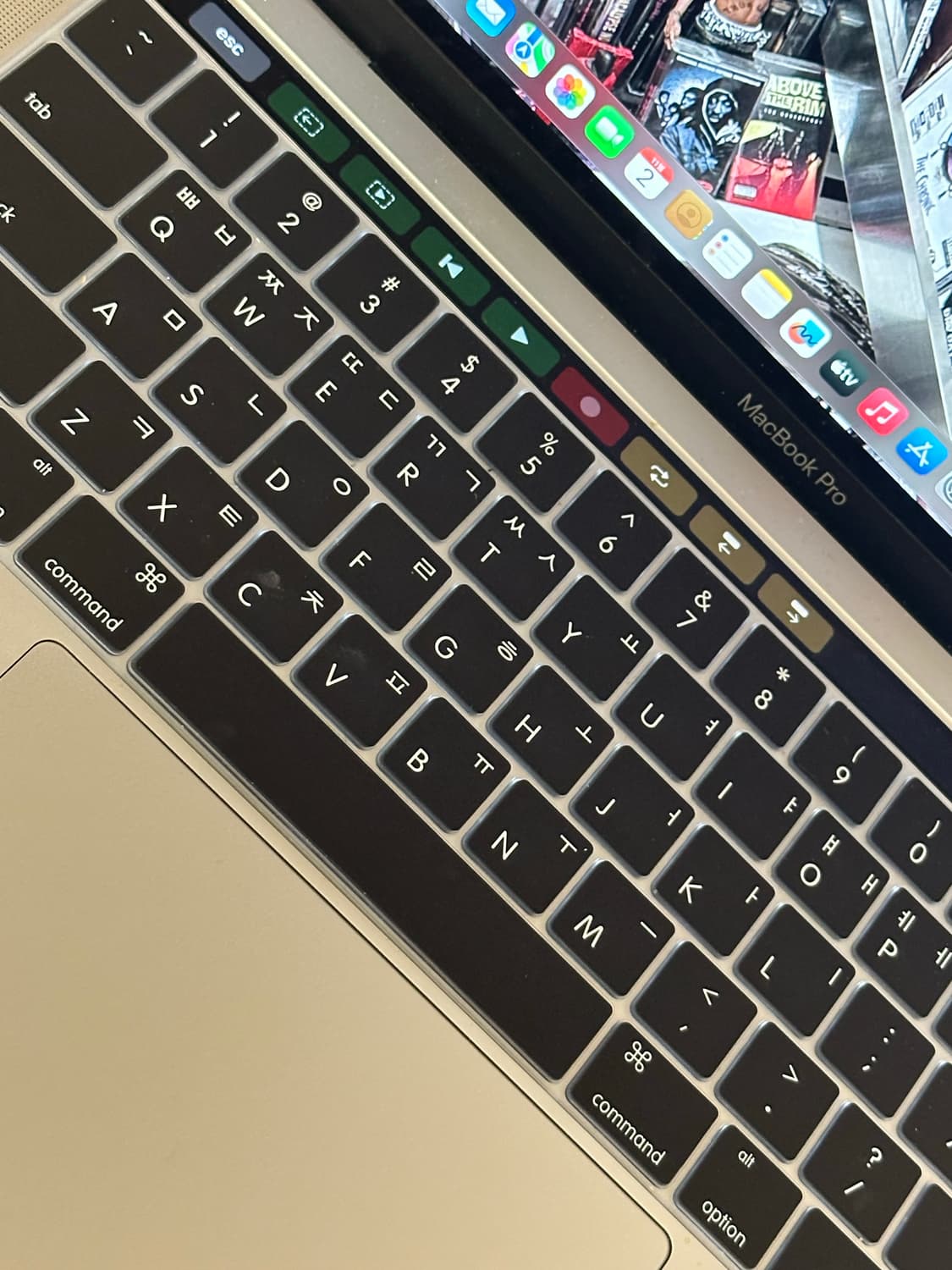 Macbook pro 맥북 프로 2019 터치바 13인치 실버 상품이미지3