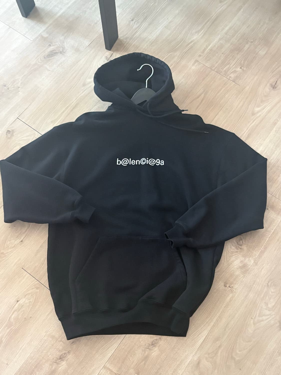 발렌시아가 후드티 상품이미지1