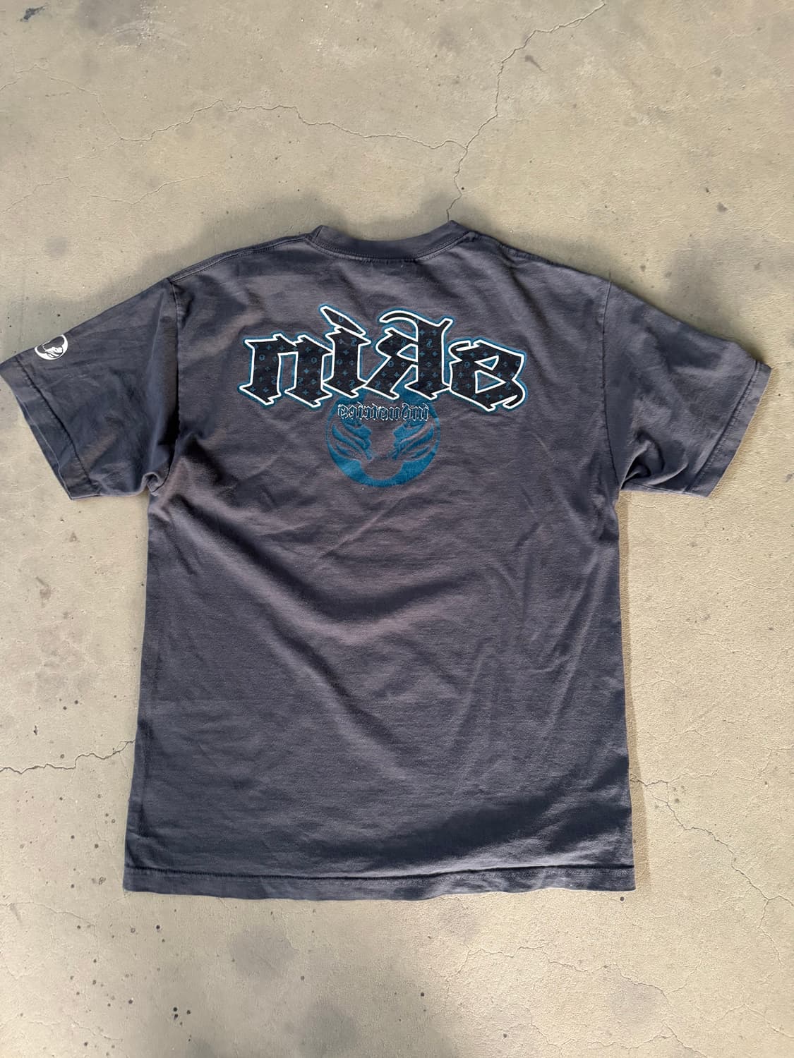 130$ Vintage Y2k Skin industries 티셔츠 XL 상품이미지4