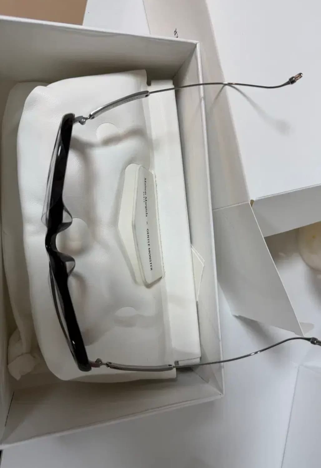 젠틀몬스터 마르지엘라 MM215 상품이미지2