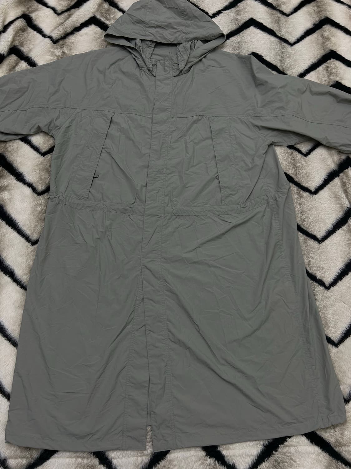 [XL]유니클로U 라이트웨이트 후드 바람막이 코트/세이지 그레이 상품이미지3
